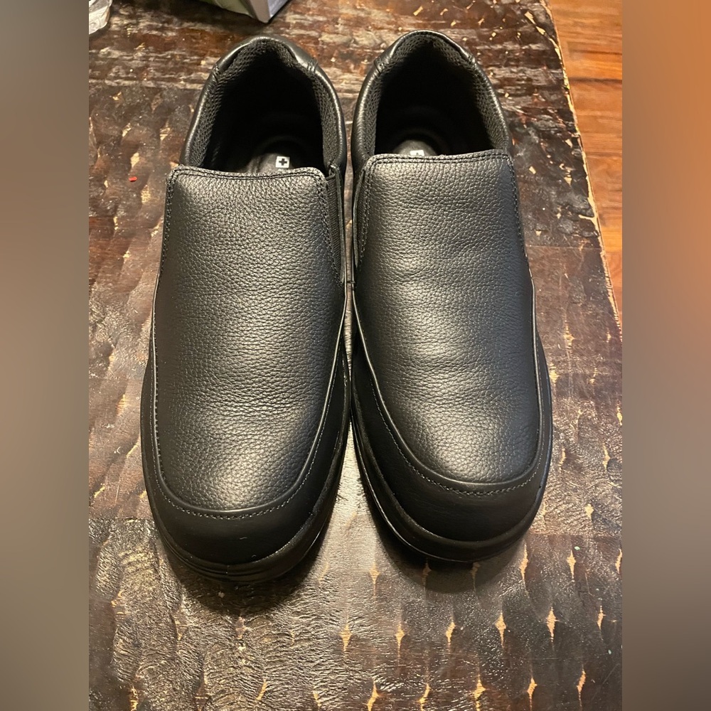 Alpine Swiss Arbete men’s work shoes slip resistant